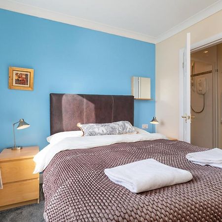 New Four Bedroom House - All Rooms Ensuite Stirling Luaran gambar