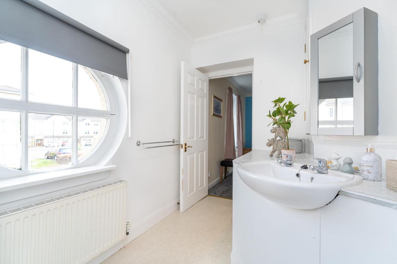 New Four Bedroom House - All Rooms Ensuite Stirling Luaran gambar
