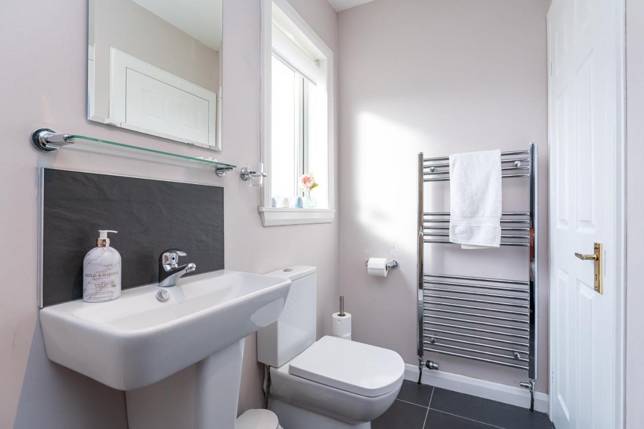 New Four Bedroom House - All Rooms Ensuite Stirling Luaran gambar