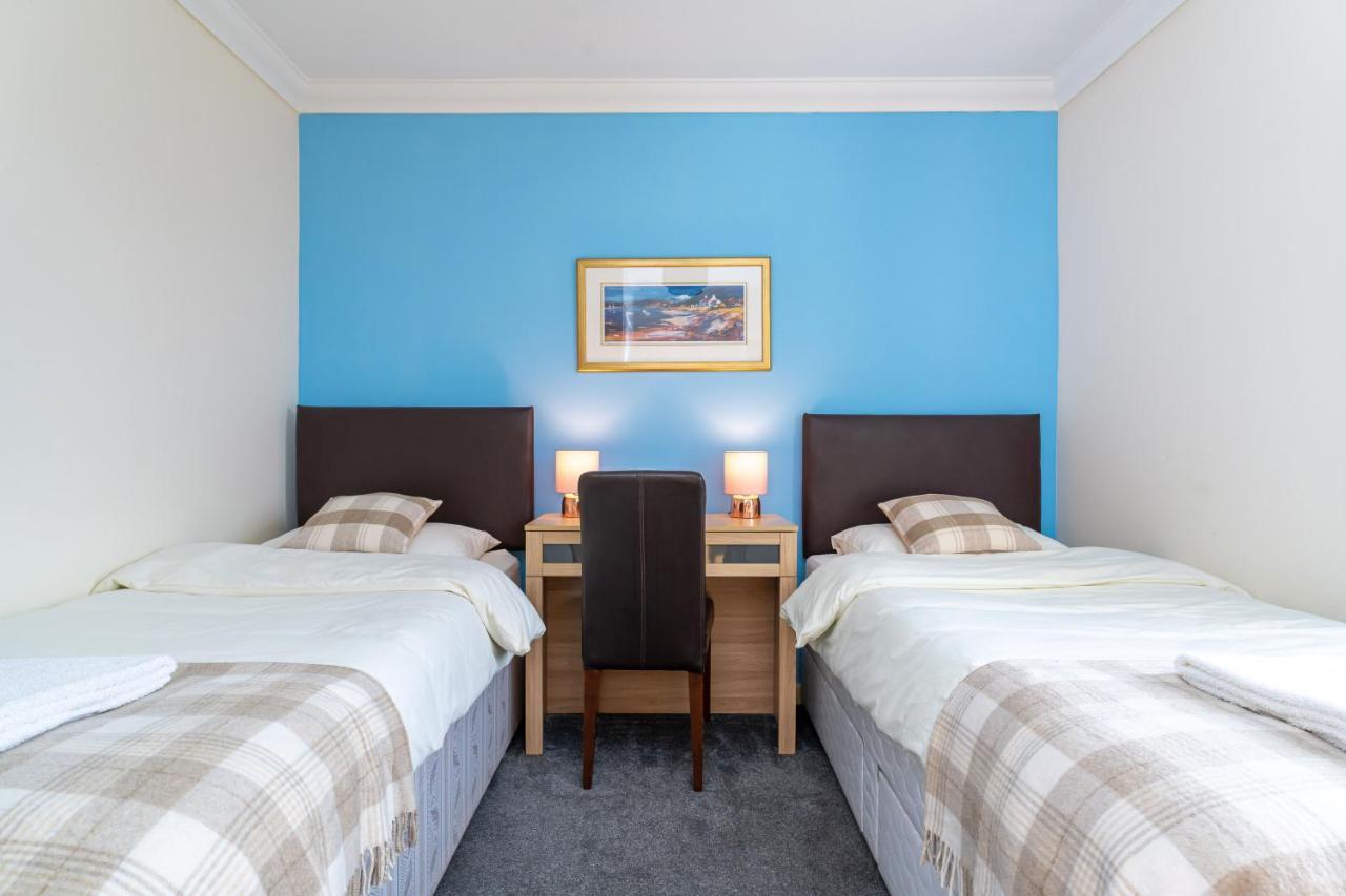 New Four Bedroom House - All Rooms Ensuite Stirling Luaran gambar