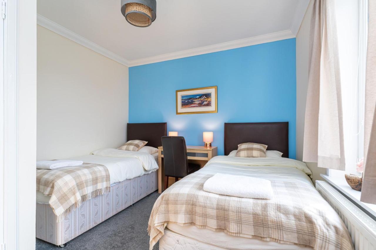 New Four Bedroom House - All Rooms Ensuite Stirling Luaran gambar