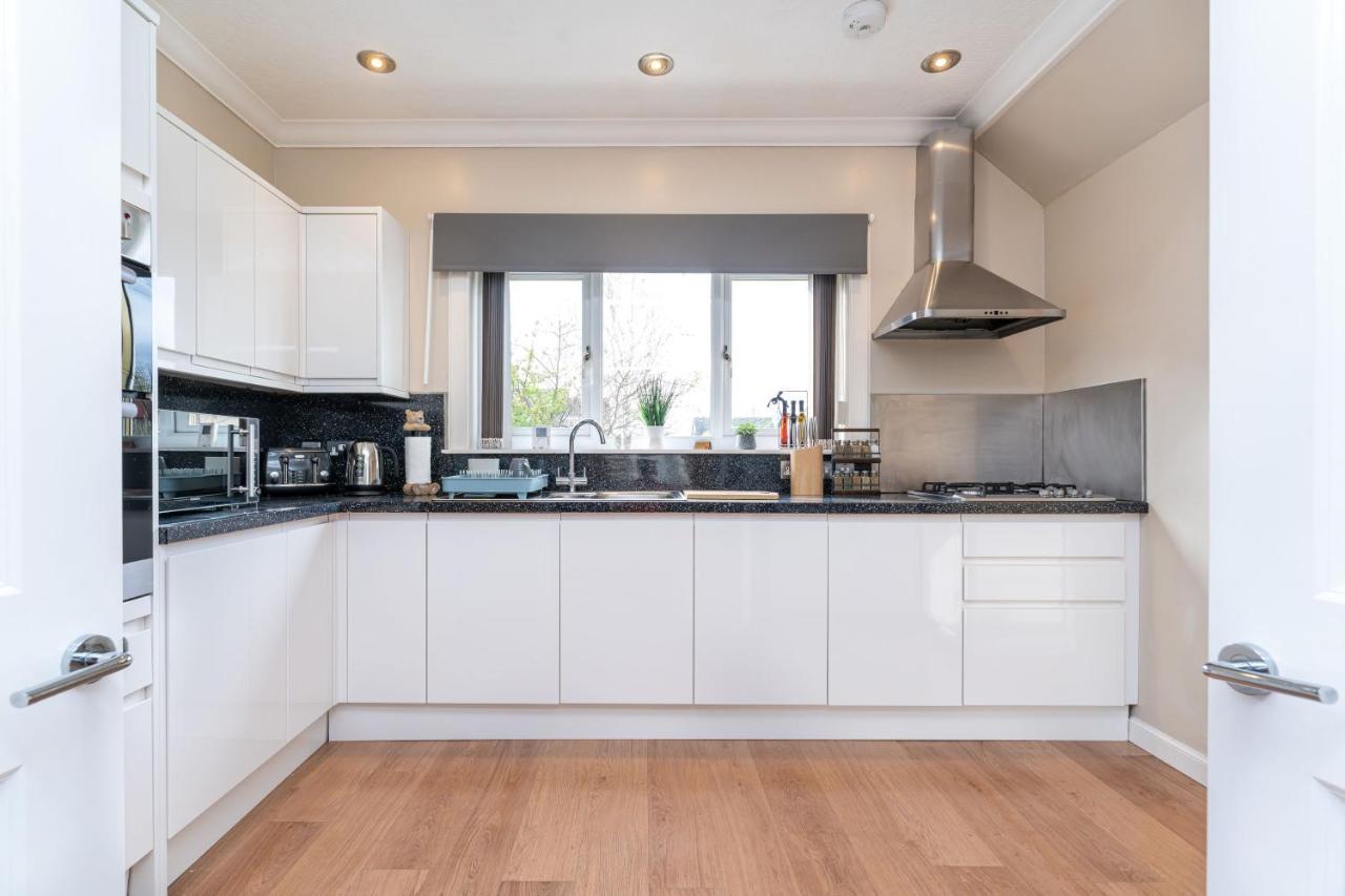 New Four Bedroom House - All Rooms Ensuite Stirling Luaran gambar
